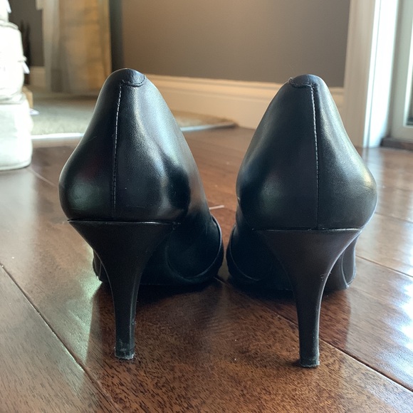 Classy Michael Kors Black Heels - Picture 6 of 9